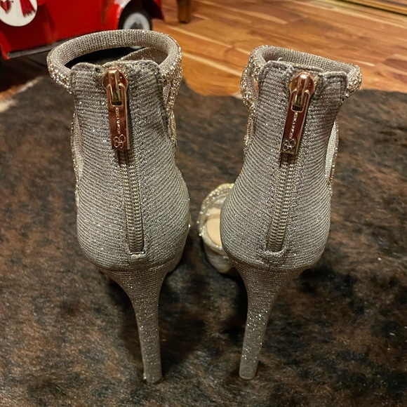 Jessica Simpson Heels - Picture 4 of 7